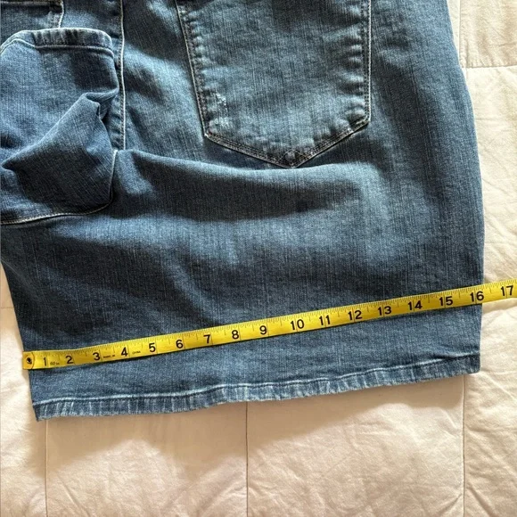 Comfortable! Wit & Wisdom high-rise jeans shorts. Size 20W. Very good condition. - Picture 9 of 11